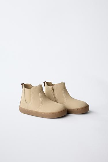 BAREFOOT レザーブーツサンドブラウンZaraのBAREFOOT レザーブーツ - サンドブラウン 