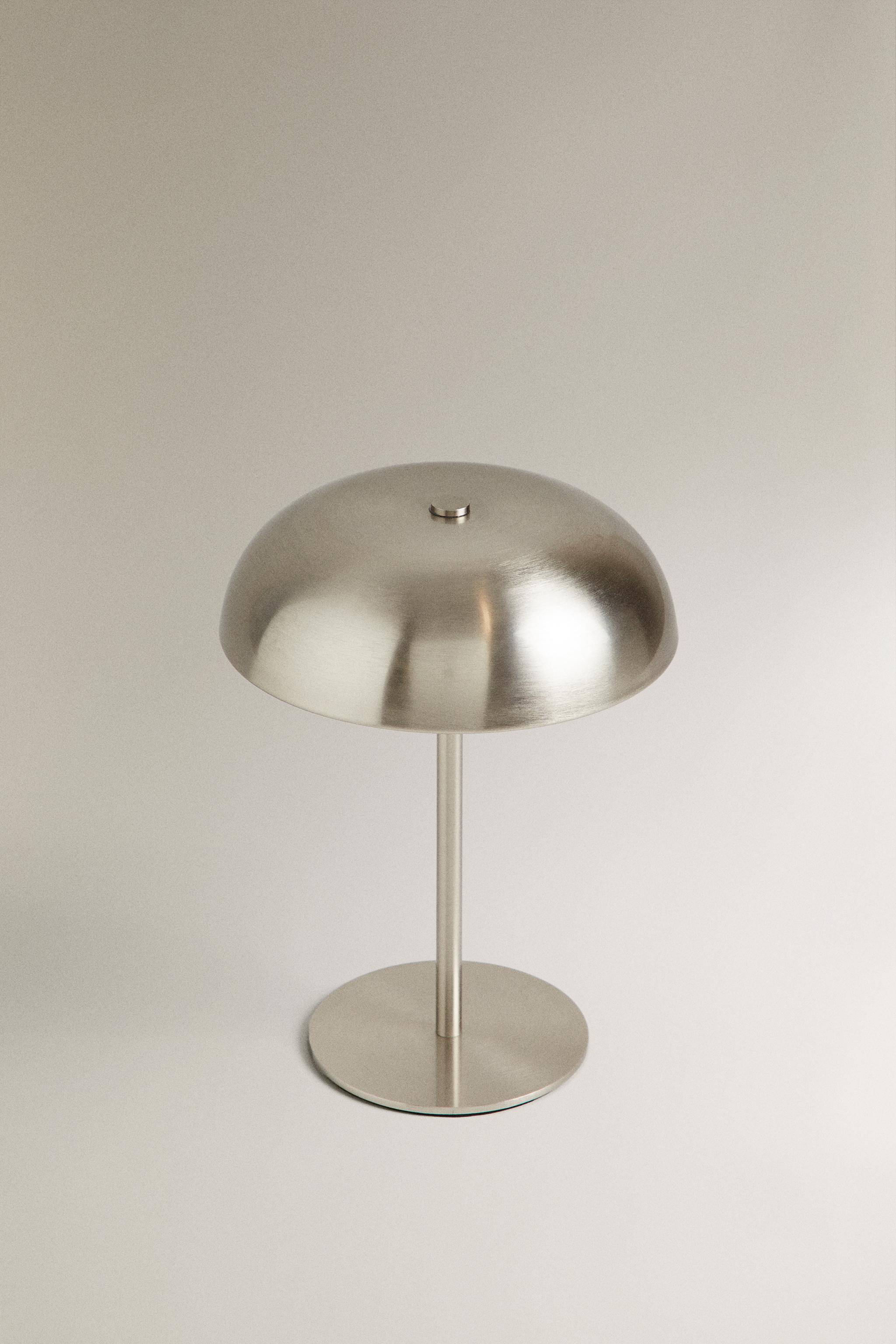 MONOCHROME CORDLESS TABLE LAMP — Silver