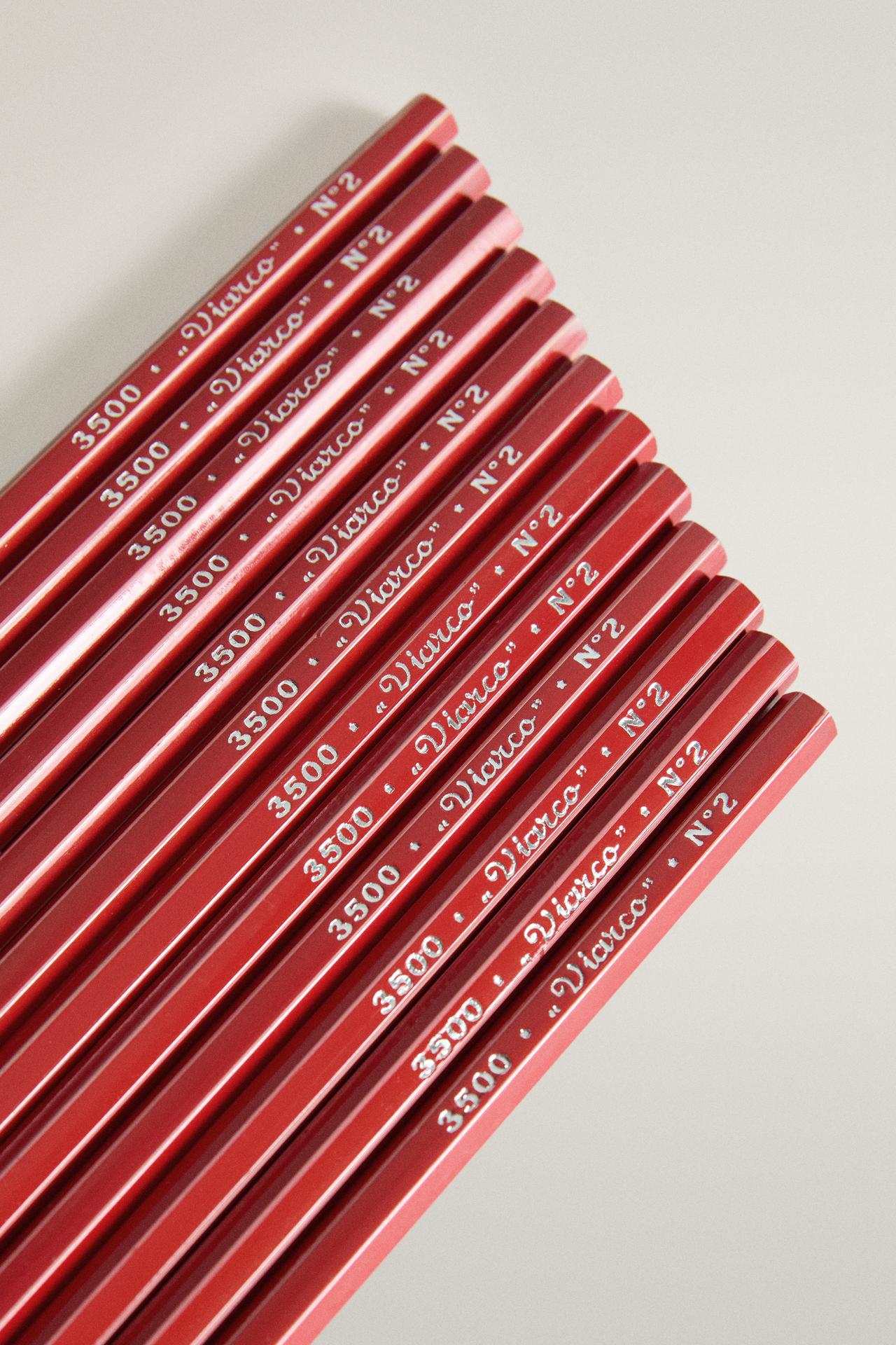 PACK OF VIARCO VINTAGE WOODEN PENCILS — Red