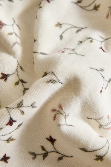 SERVIETTE DE BAIN FLEURS - Multicolore de Zara - Image 4