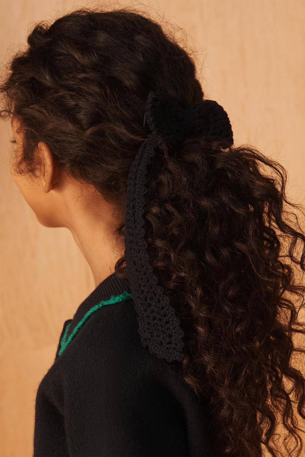 LIMITED EDITION CROCHET BOW HAIR SCRUNCHIE WITH CLIP