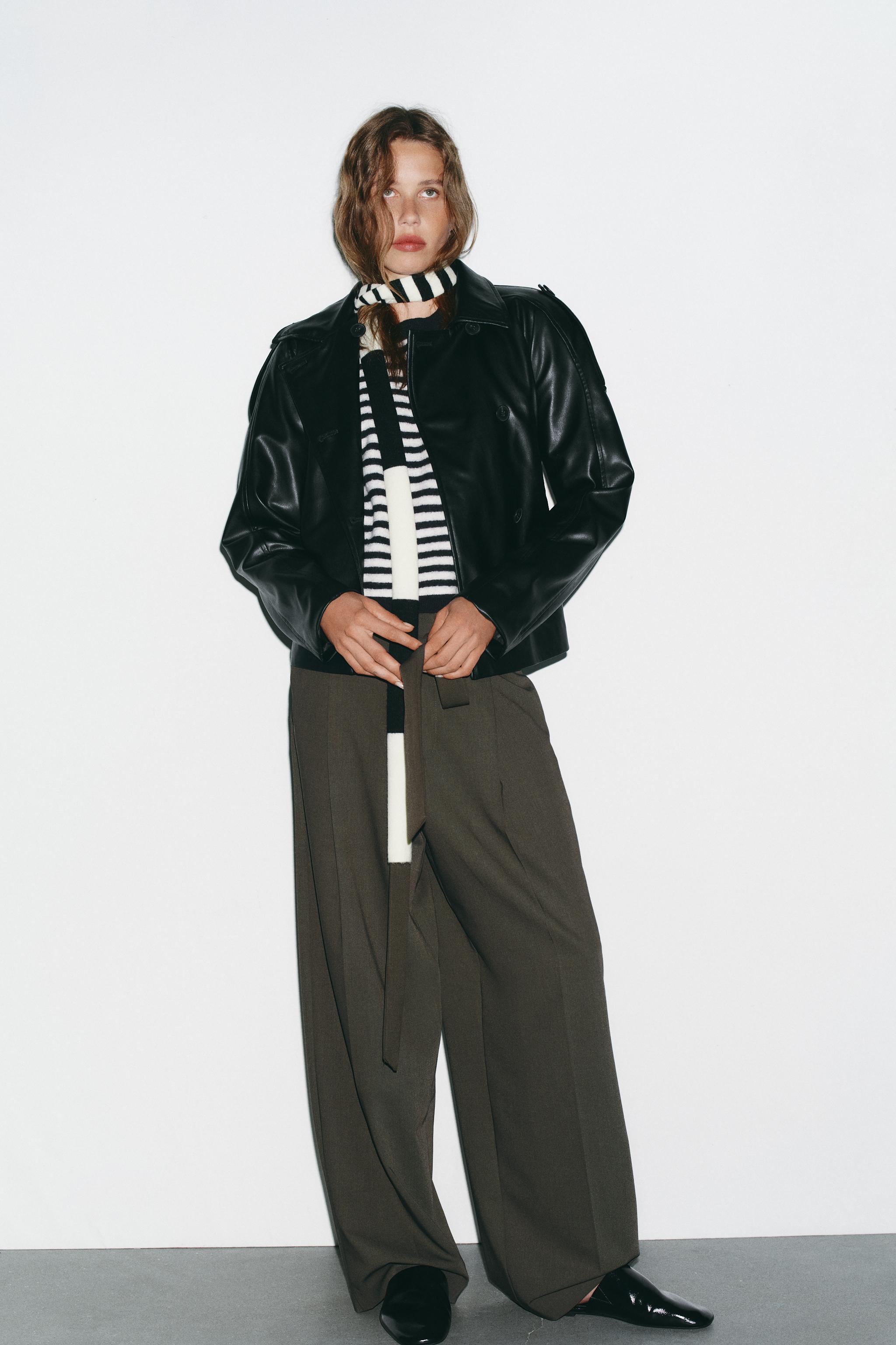 fur embroidery trench short ブラック Cording Embroidery Detail