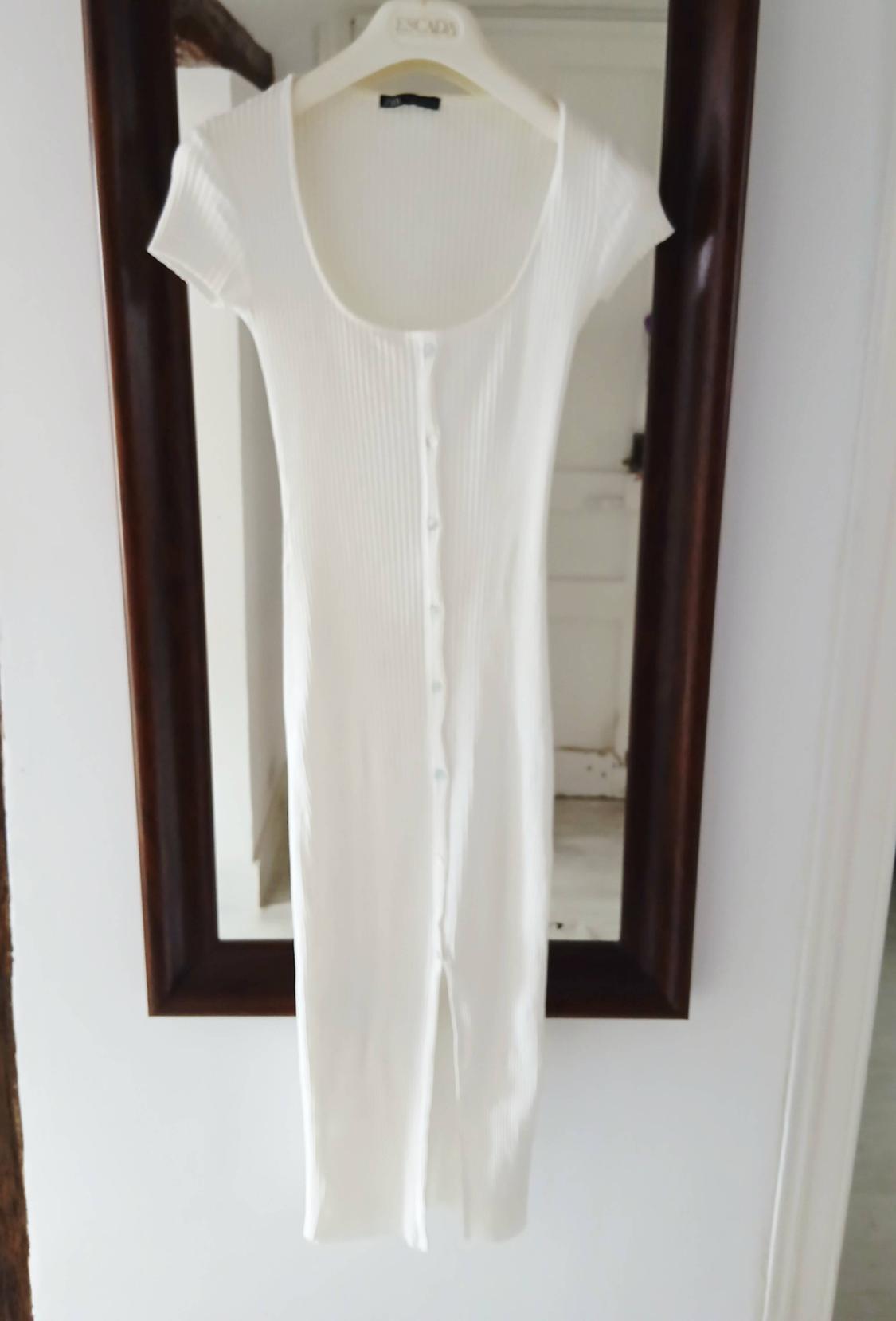 MIDI DRESS WITH BUTTONS - Image 3