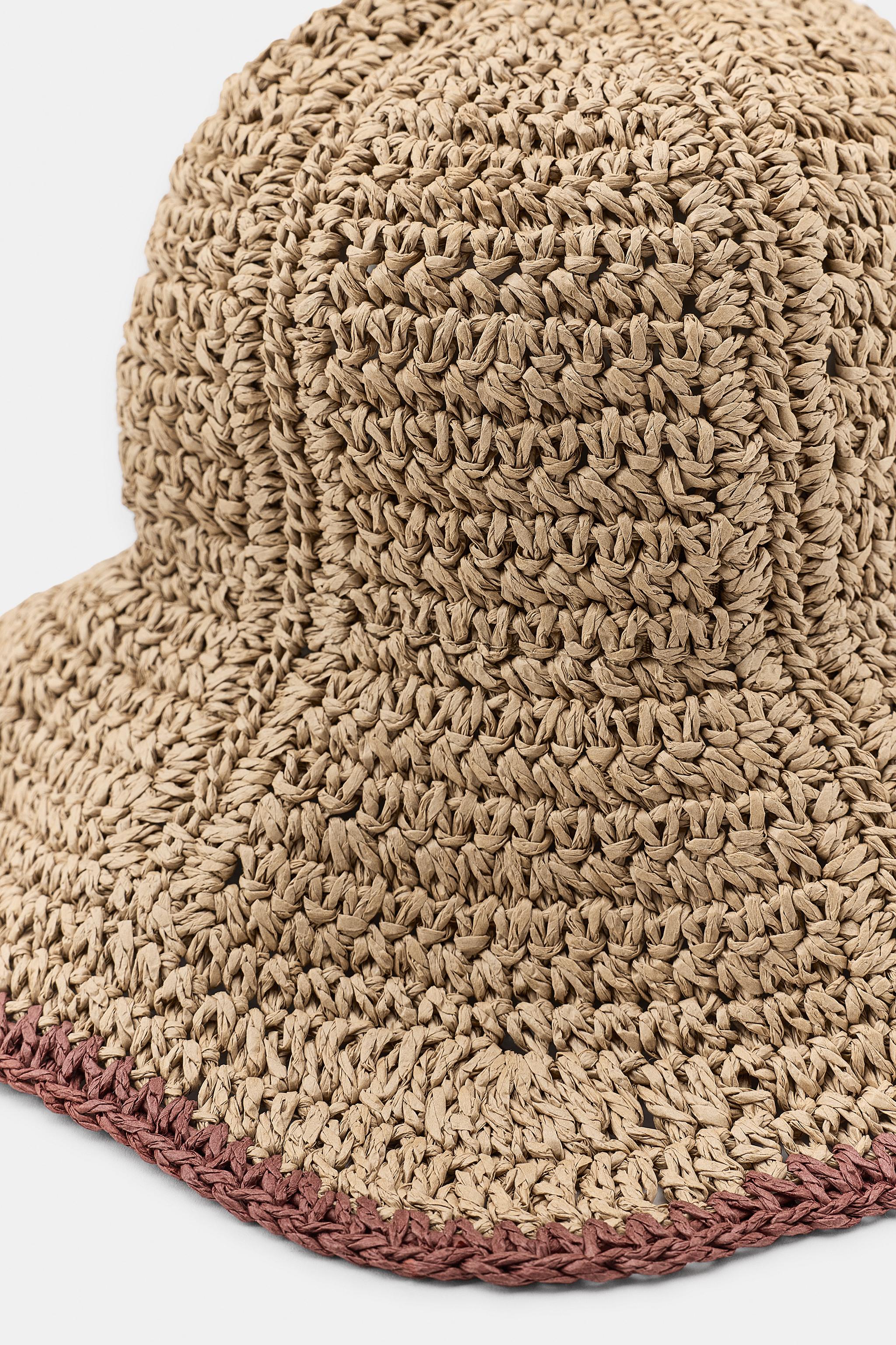 CONTRAST BUCKET HAT