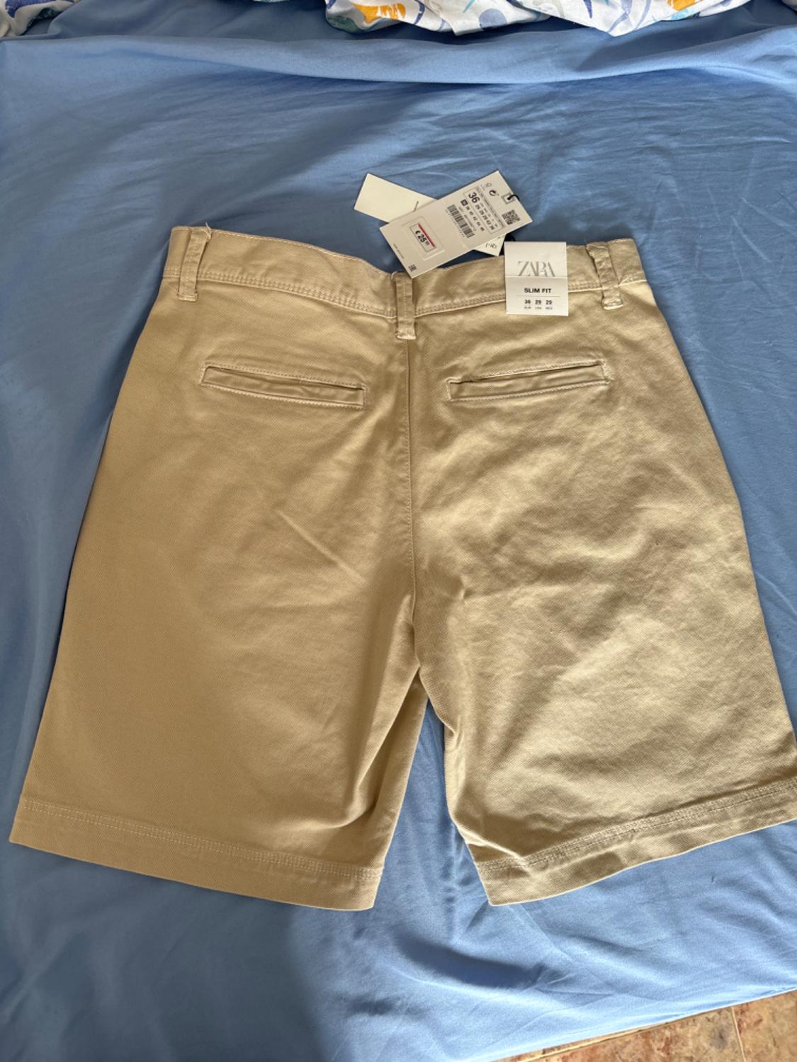 TEXTURED BERMUDA SHORTS