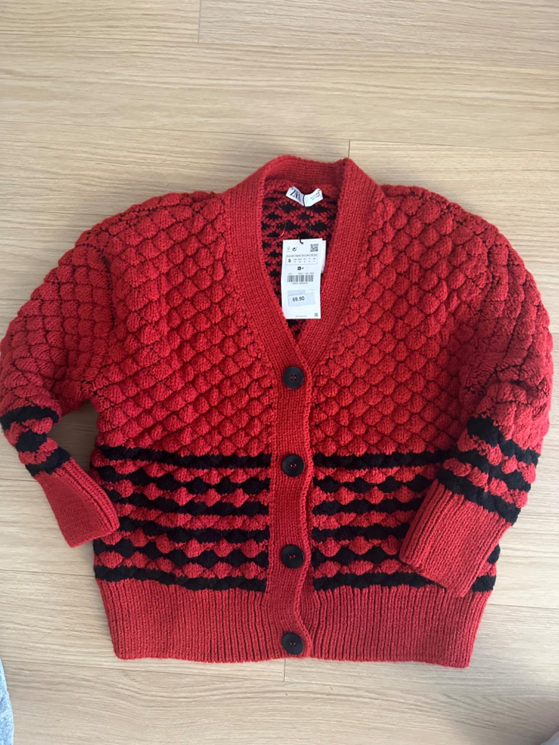 OVERSIZED KNIT CARDIGAN