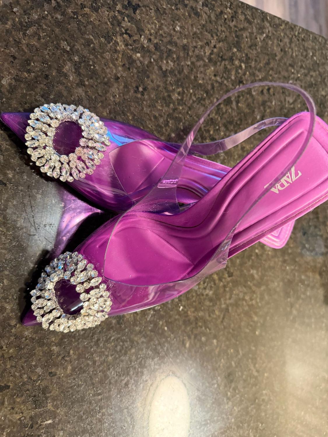 EMBELLISHED VINYL HEELED SHOES - Image 4