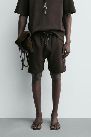 برمودا JOGGER RELAXED FIT INTERLOCK - بني داكن الخاص بـ Zara