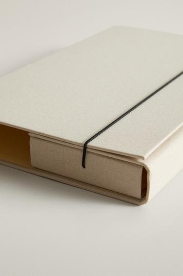 LINEN FOLDER WITH CLOSURE — Ecru 2