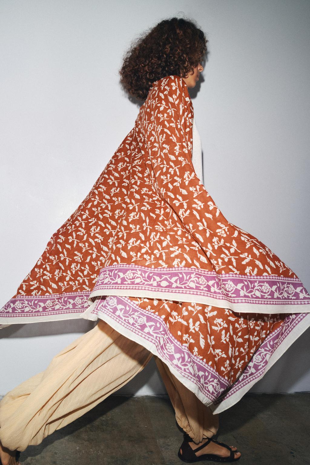 FLORAL PRINT SCARF