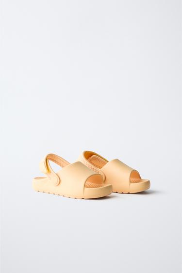 GUMMIERTE PANTOLETTE - Gelb von Zara