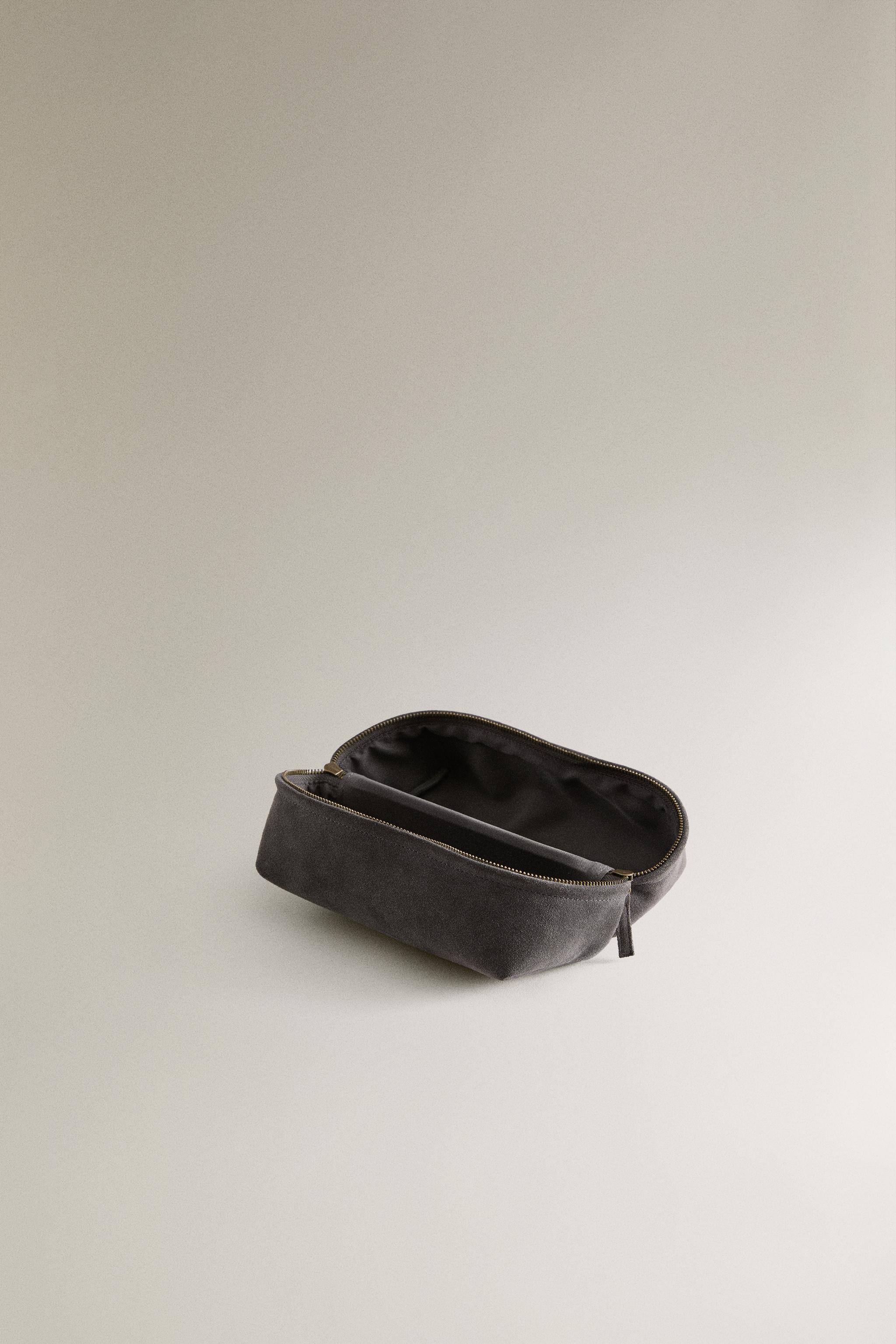 MEDIUM SPLIT SUEDE MAKEUP BAG