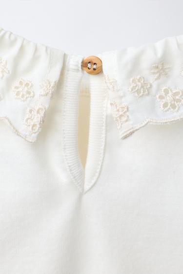 HAUT COL BRODÉ SUISSE - Blanc cassé de Zara - Image 3