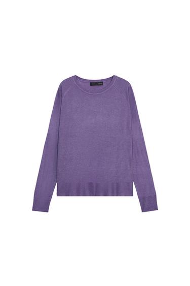 Front view of a purple, fine knit jumper with a round neck and long sleeves. Hem with ribbed finish.