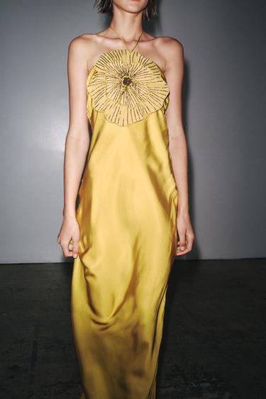ROBE SATINÉE FLEUR EN RELIEF - Vert olive de Zara - Image 4