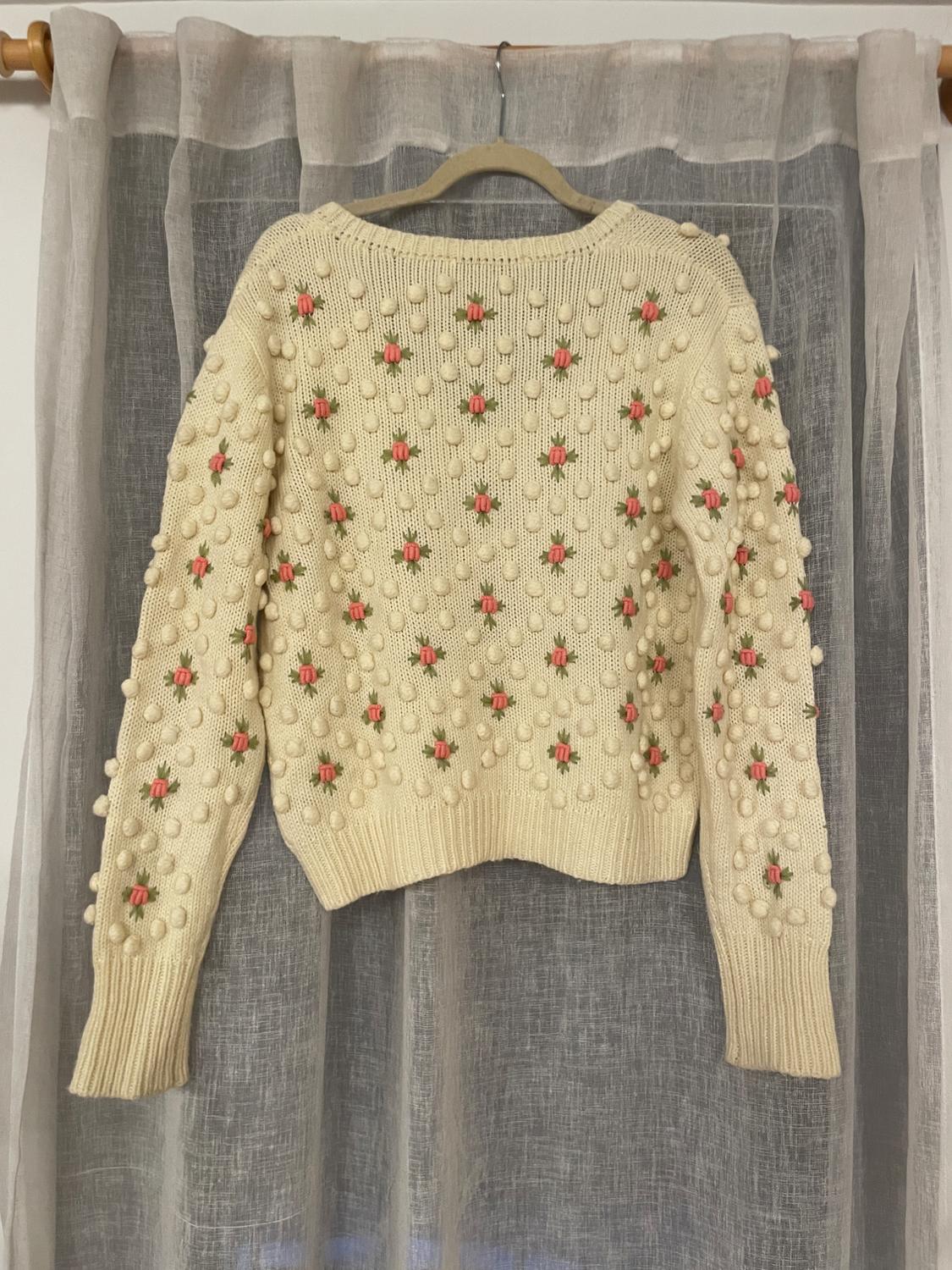 FLORAL POMPOM SWEATER TRF - Image 2