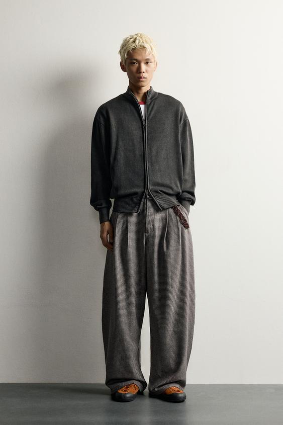 PANTALÓN CUADROS BALLOON FIT PLIEGUES - Gris medio de Zara - Imagen 0