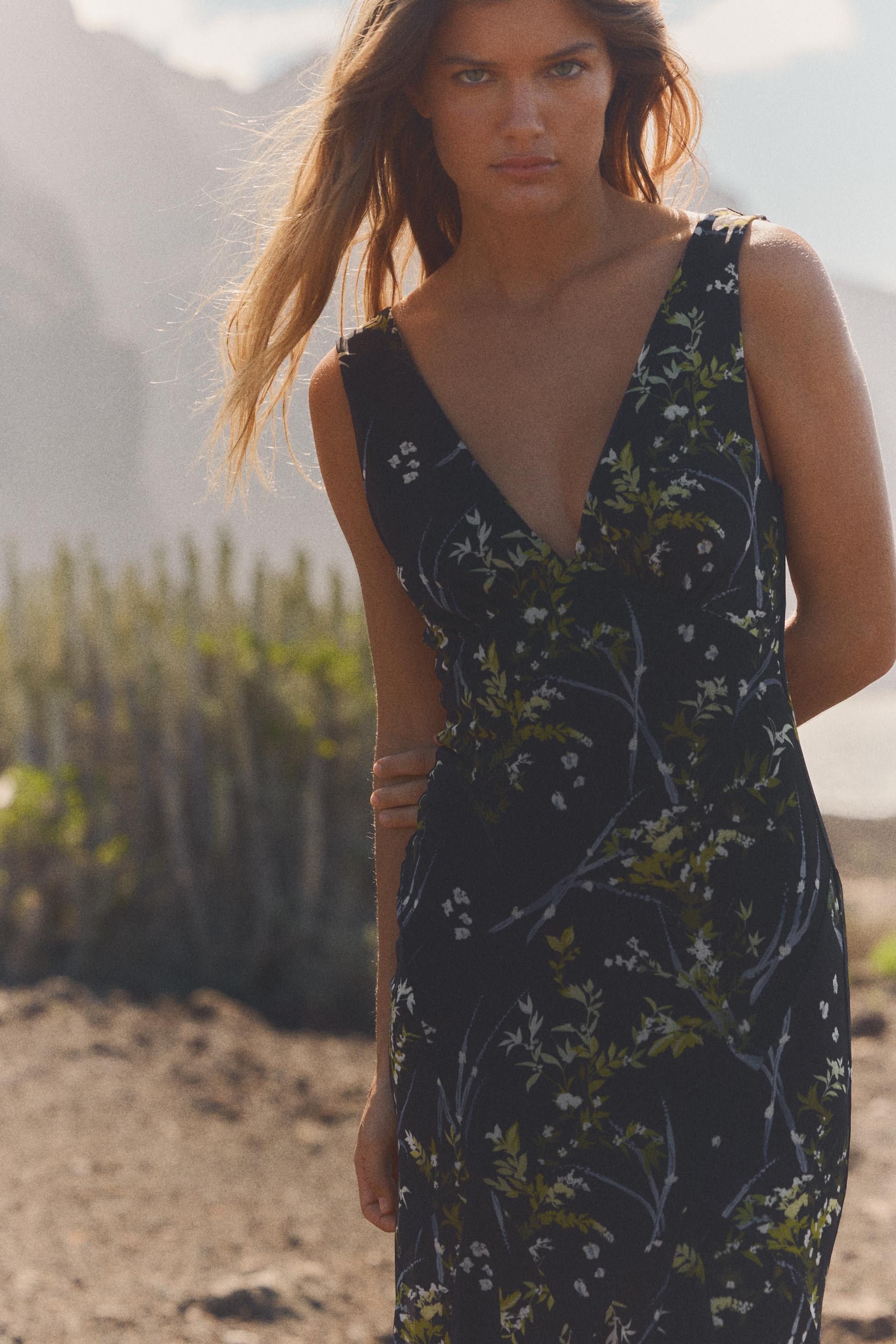 ザラ ドレスコート Zara floral dress coat ZARA Studio Limited Edition RARE FLOWY FLORAL Print Long