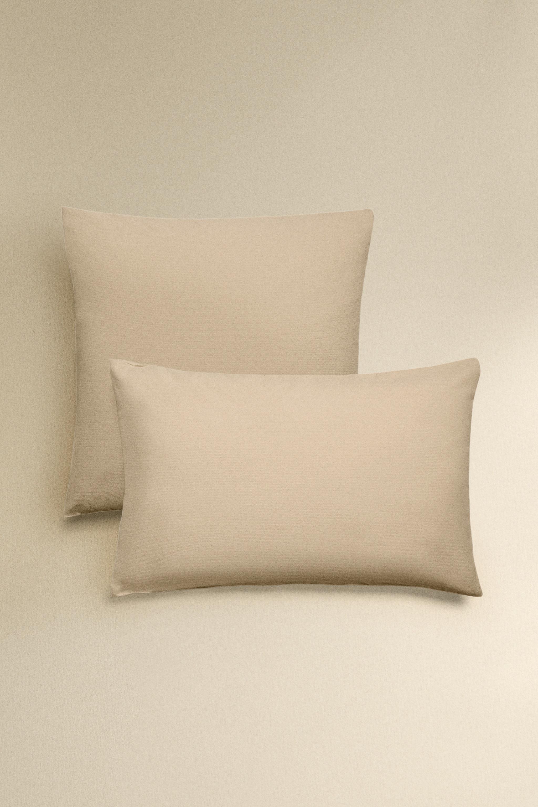 TEXTURED COTTON PILLOWCASE
