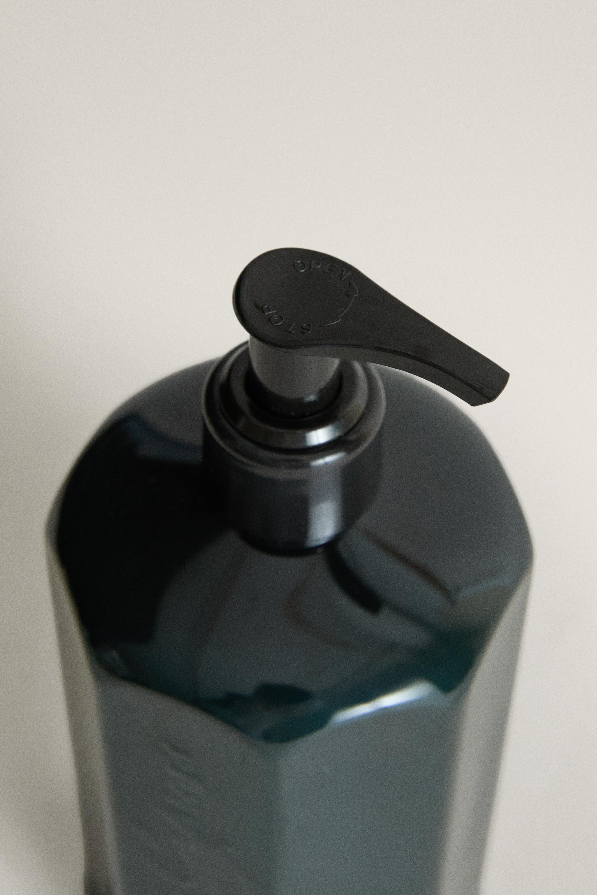 (500 ML) WINTER CYPRESS LIQUID HAND AND BODY SOAP