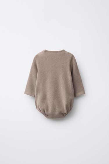 بودي بملمس ناعم - مِحْمر الخاص بـ Zara