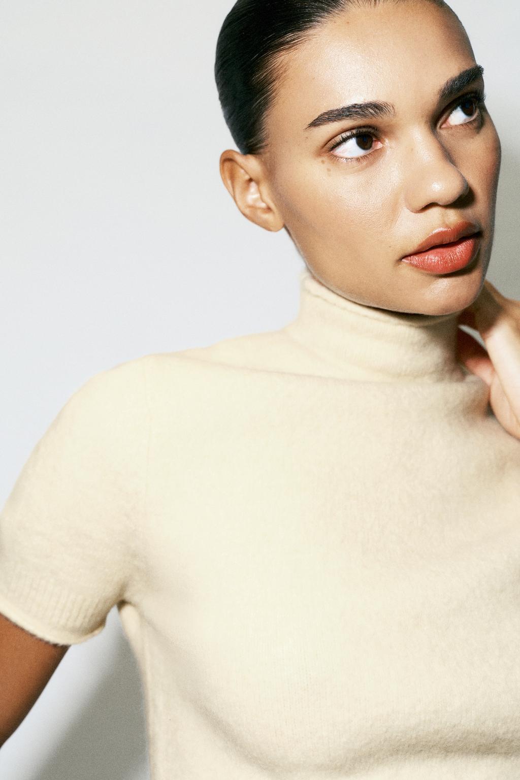 SOFT KNIT SHORT SLEEVE JUMPER