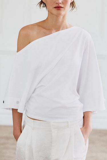 BOAT NECK T-SHIRT WITH BUTTONS - White by Zara