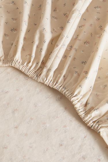 CHILDREN'S FLORAL PRINT FITTED SHEET - Light pink by Zara - Image 4