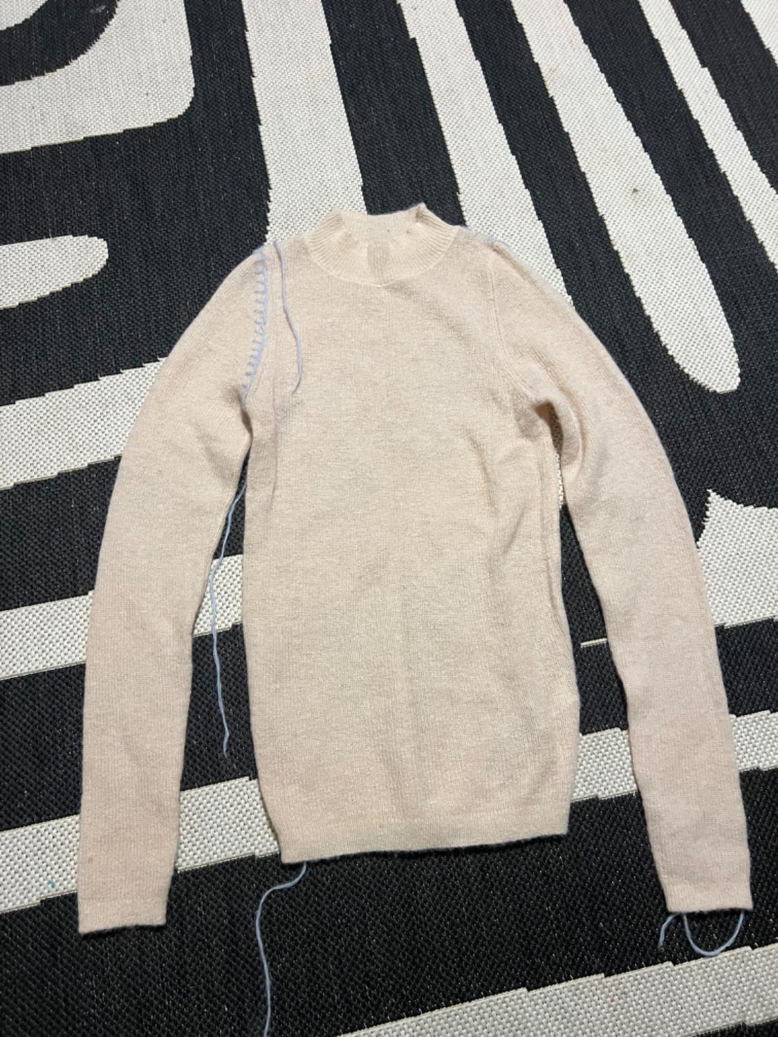 SWEATER WITH TOPSTITCHING - LIMITED EDITION