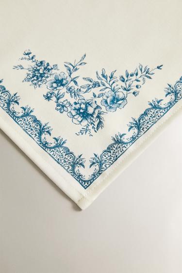SET DE TABLE EN SATIN IMPRIMÉ - Bleu de Zara - Image 2