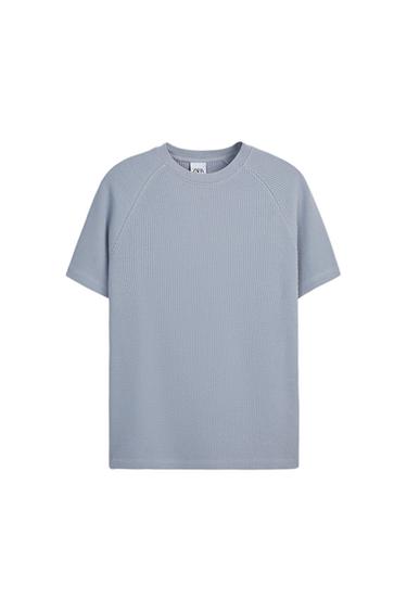 TEXTURED T-SHIRT
