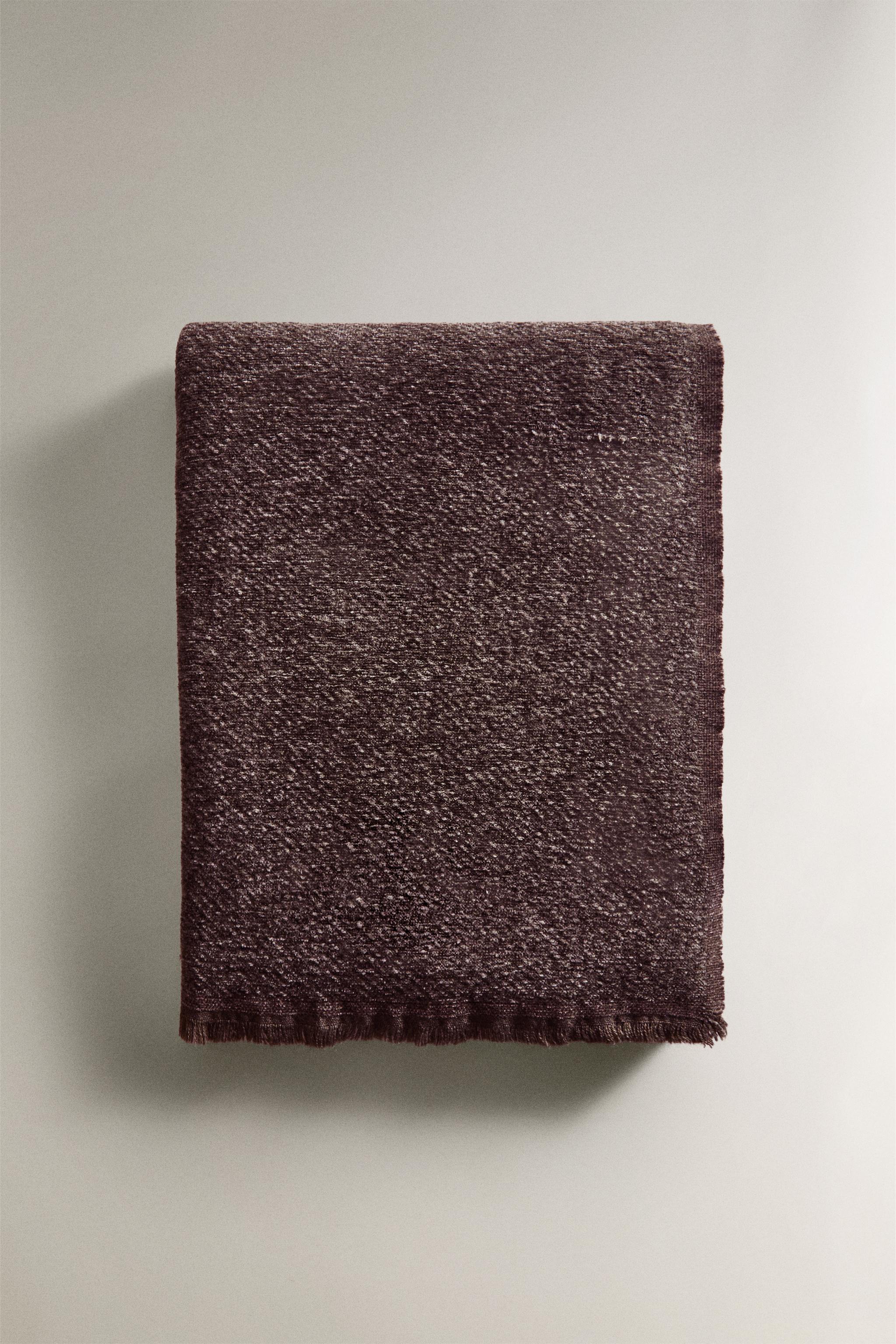 COUVERTURE CHENILLE