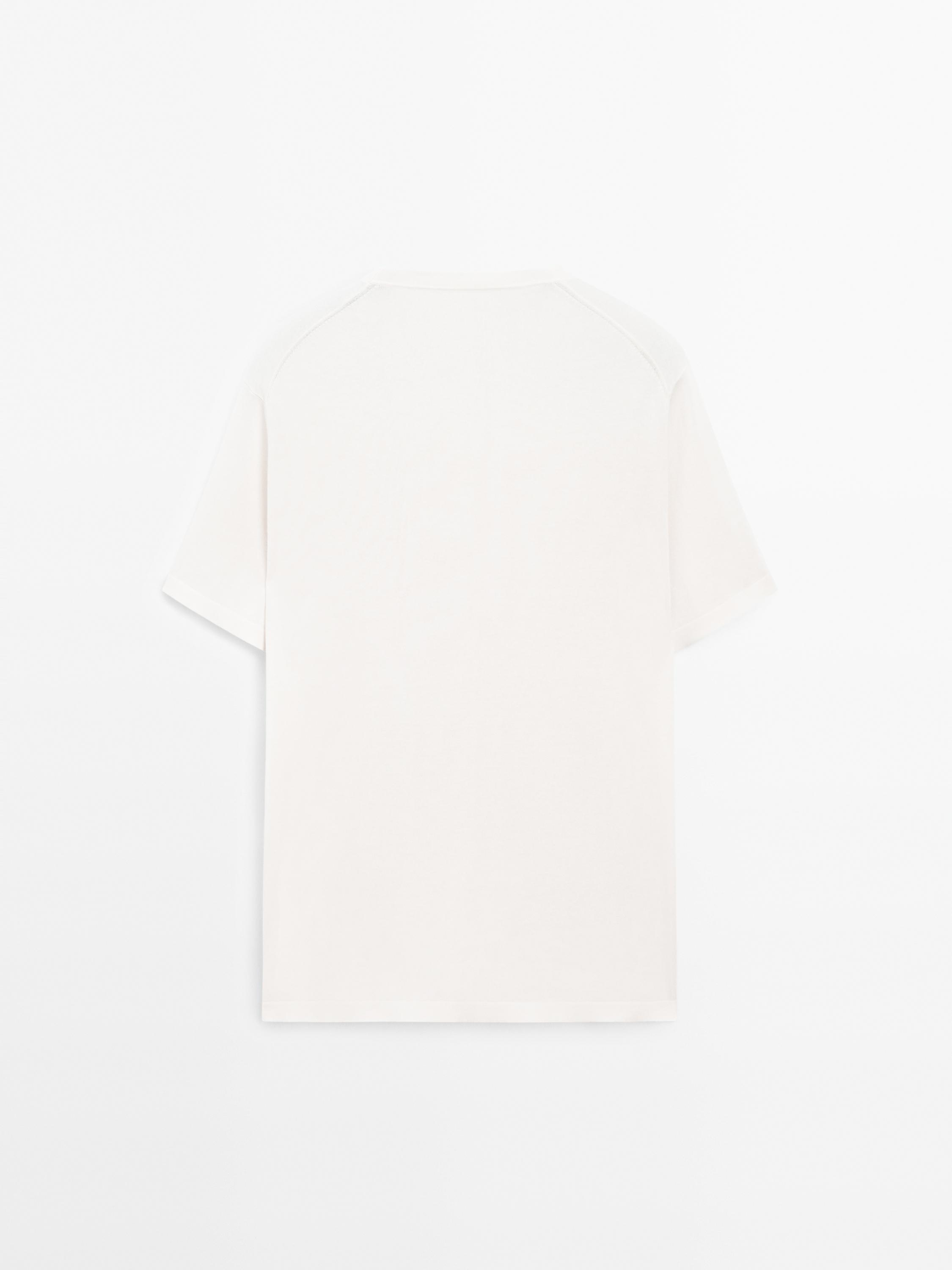 100% cotton knit T-shirt