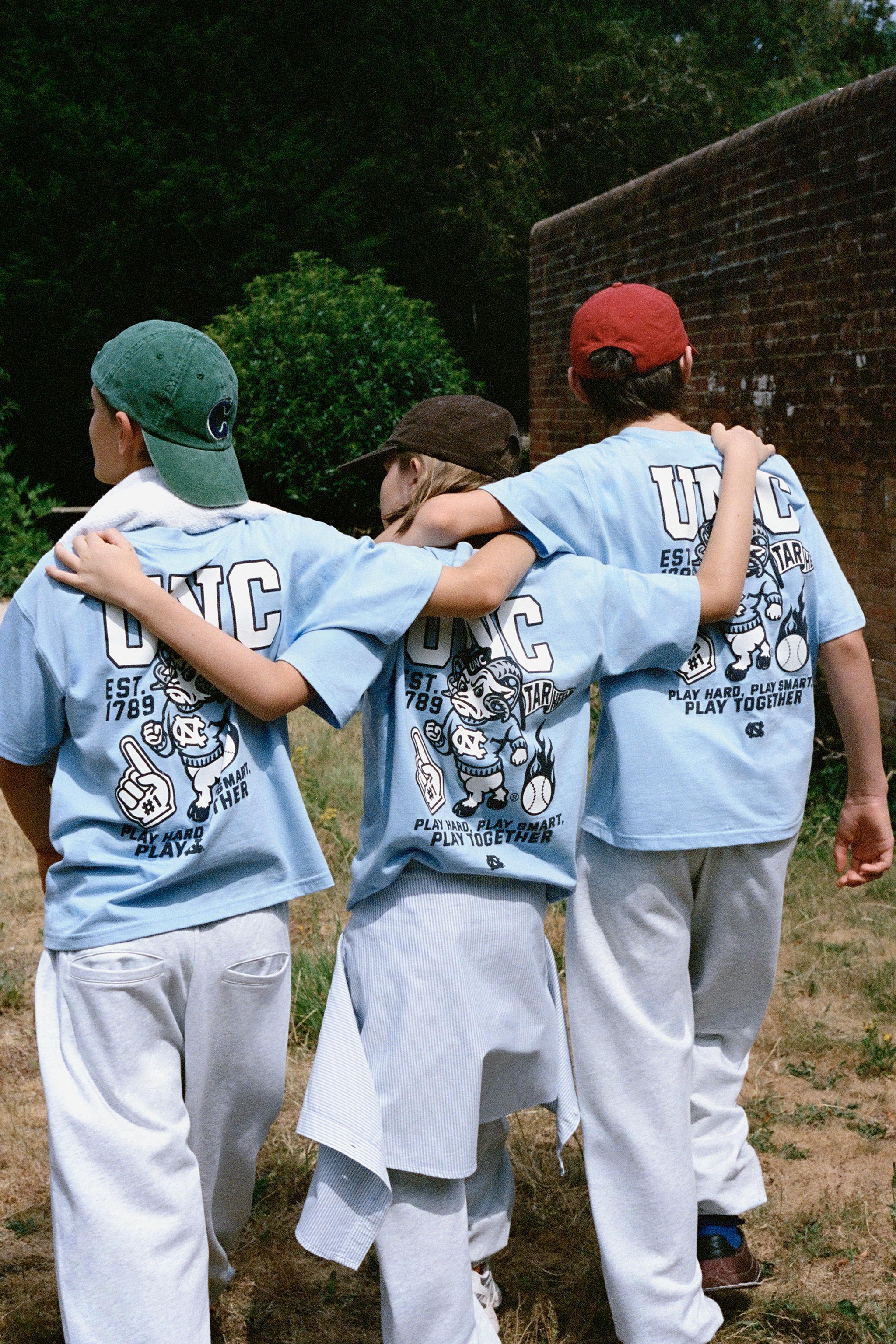 NORTH CAROLINA PARK FIELDS ® PRINT T-SHIRT — Sky blue