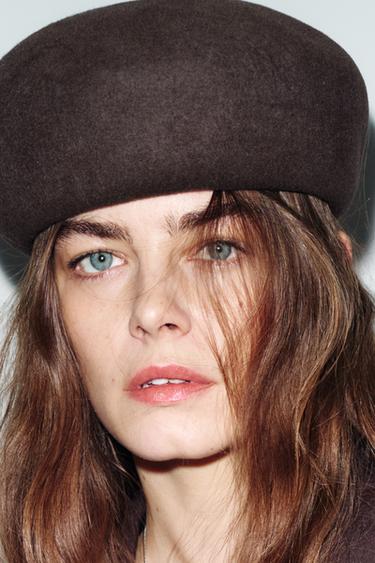 GORRO CASQUETE LANA 100% - Marrón de Zara