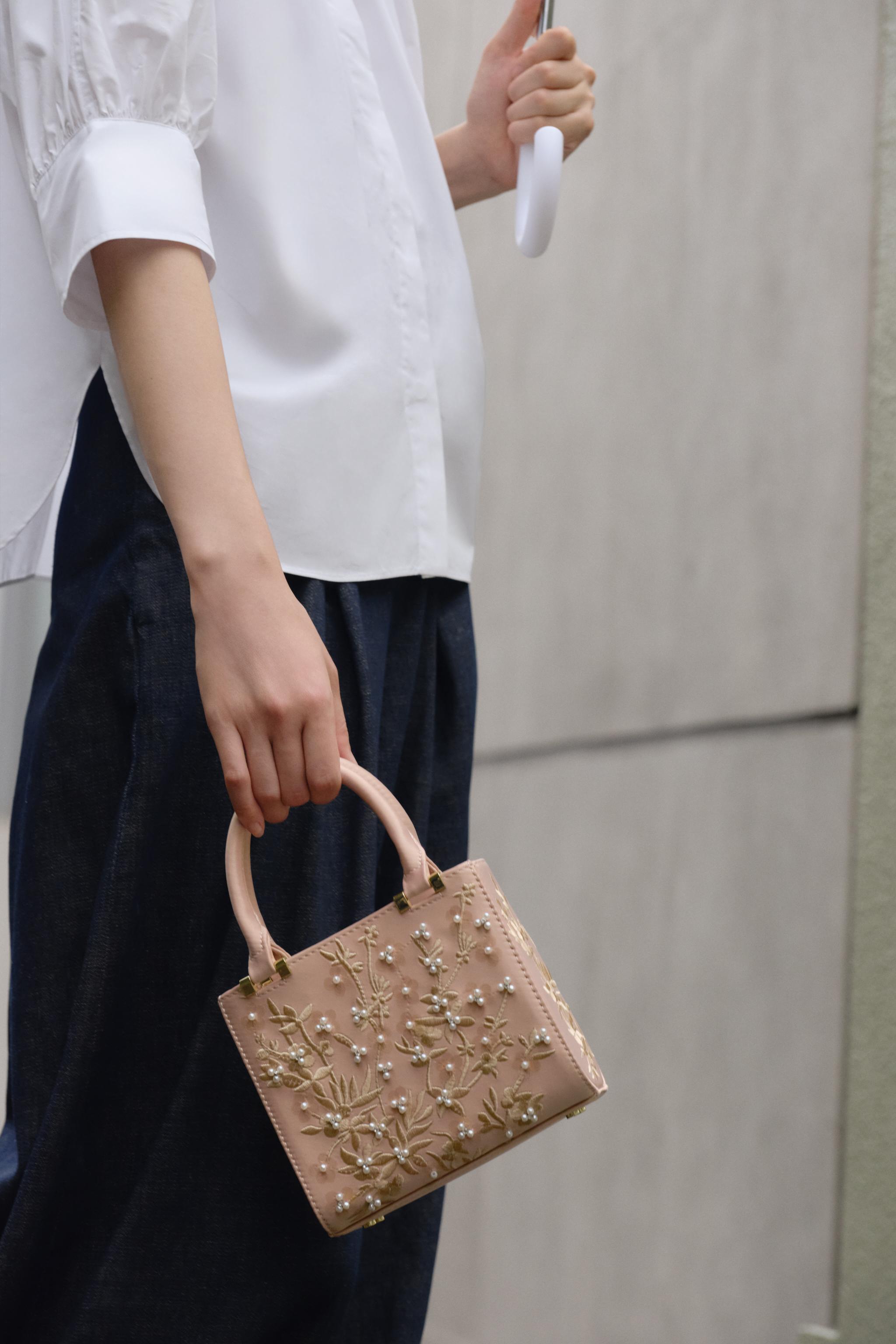 帯刺繍ボタン一閑張りバック DSC_0690-1-672x672.jpg