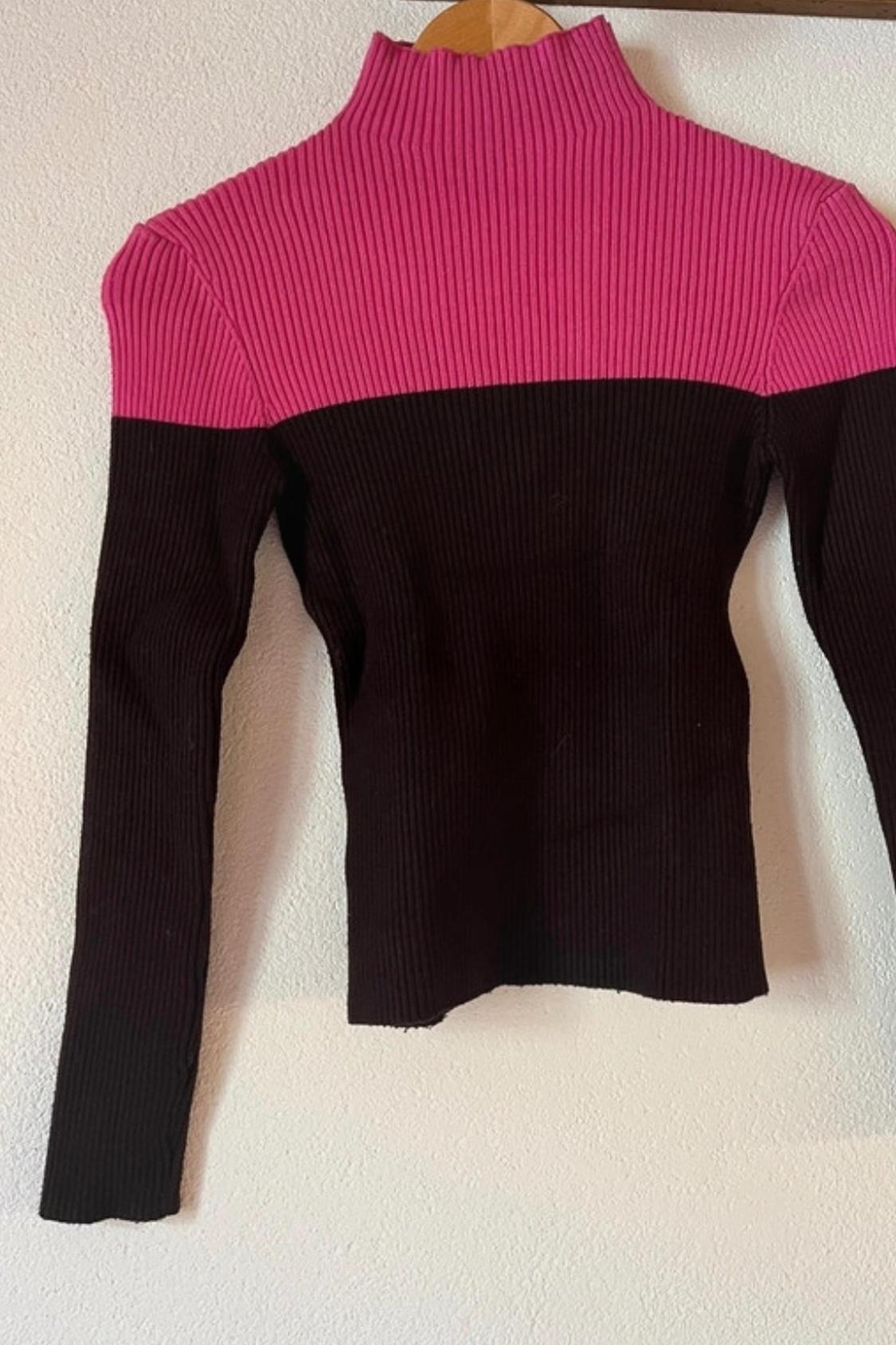 COLOUR BLOCK KNIT SWEATER