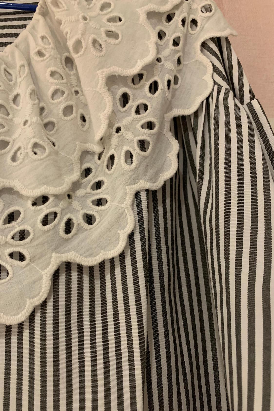 BLOUSE WITH CONTRASTING STRIPES - Image 2