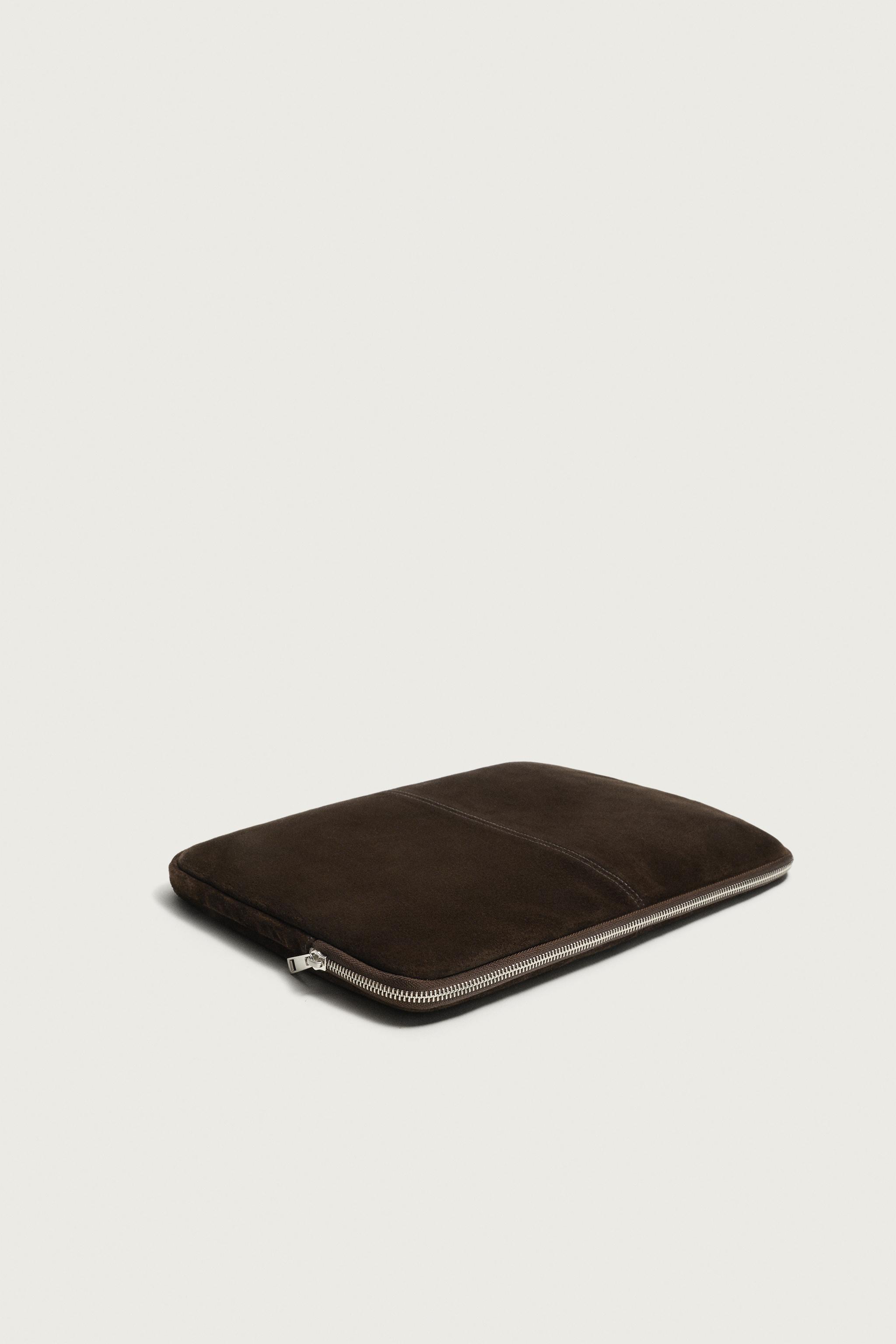 LEATHER LAPTOP SLEEVE — Brown