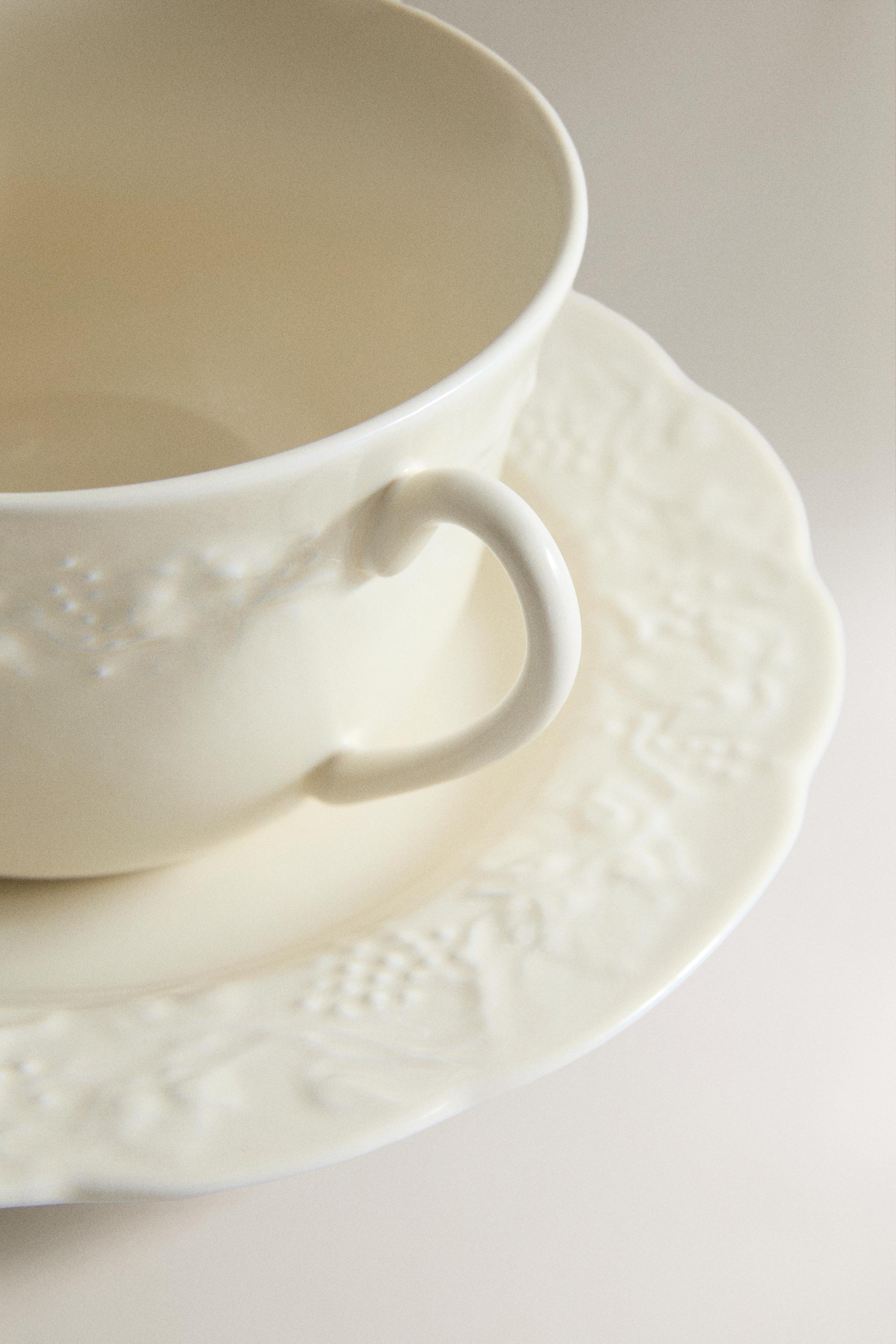 TASSE À THÉ AVEC SOUCOUPE PORCELAINE RAISIN