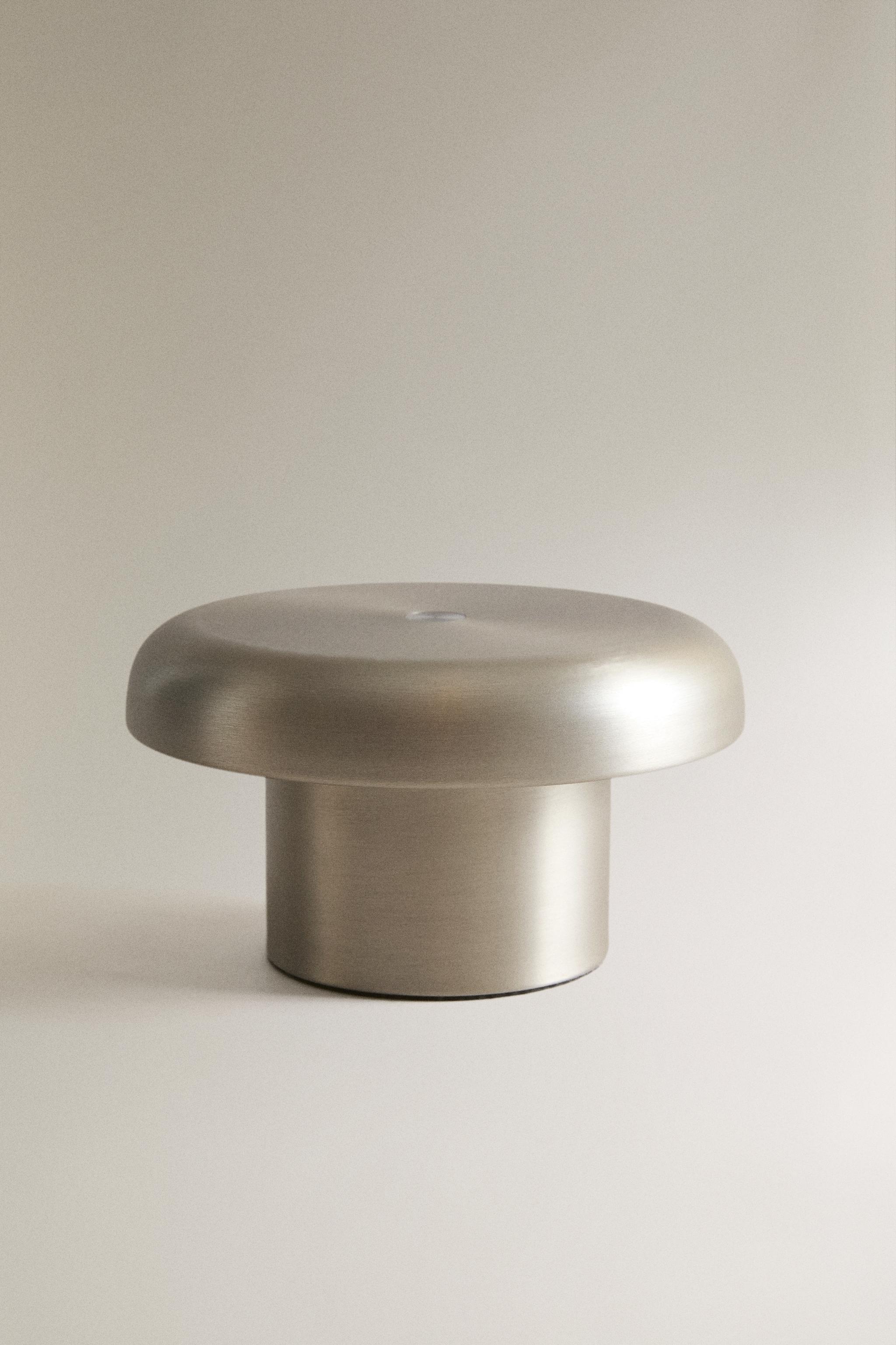 CORDLESS LAMP