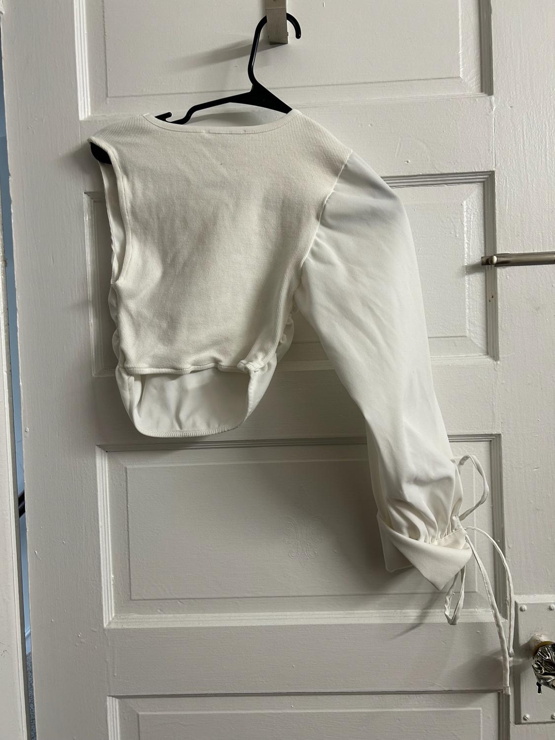 CAMISETA ASIMÉTRICA VOLUMEN - Image 2