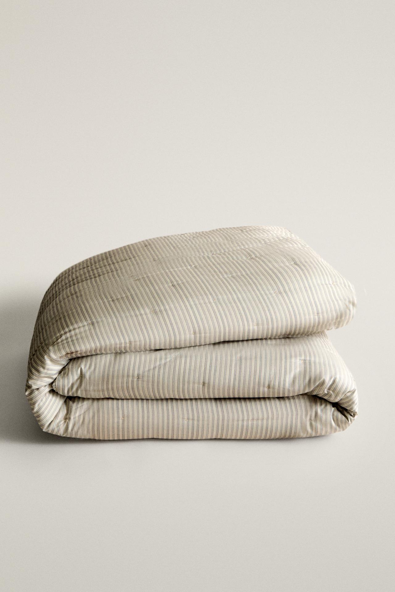 STRIPED QUILT