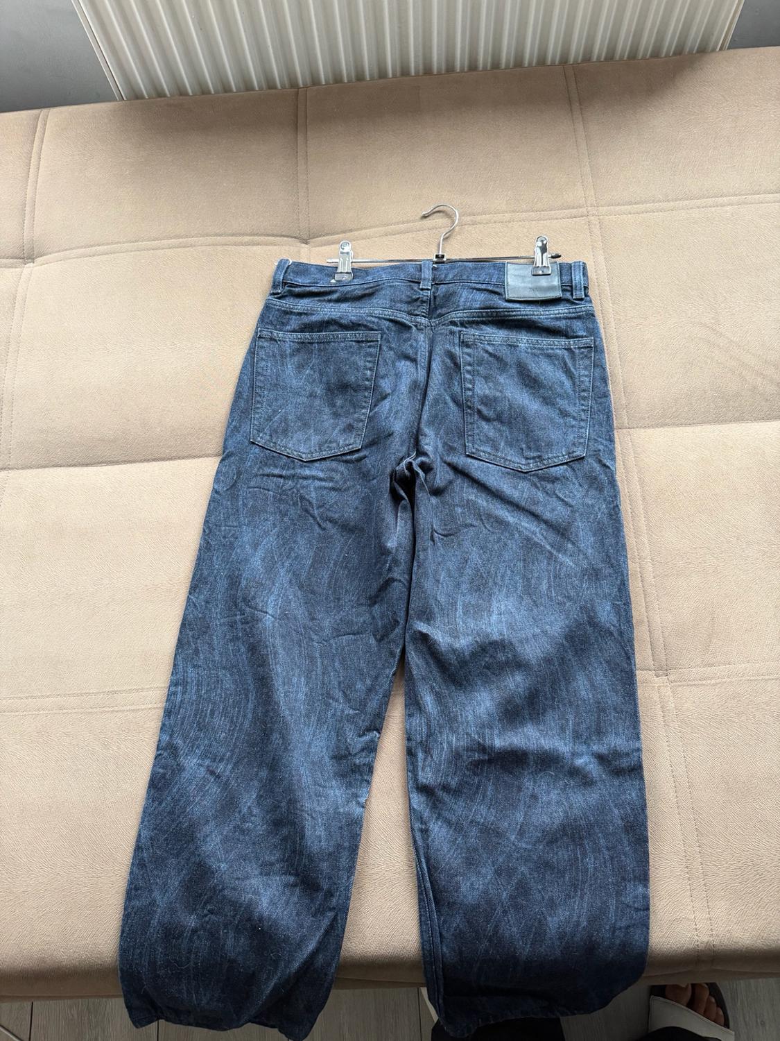 PRINTED STRAIGHT-LEG JEANS - Image 3