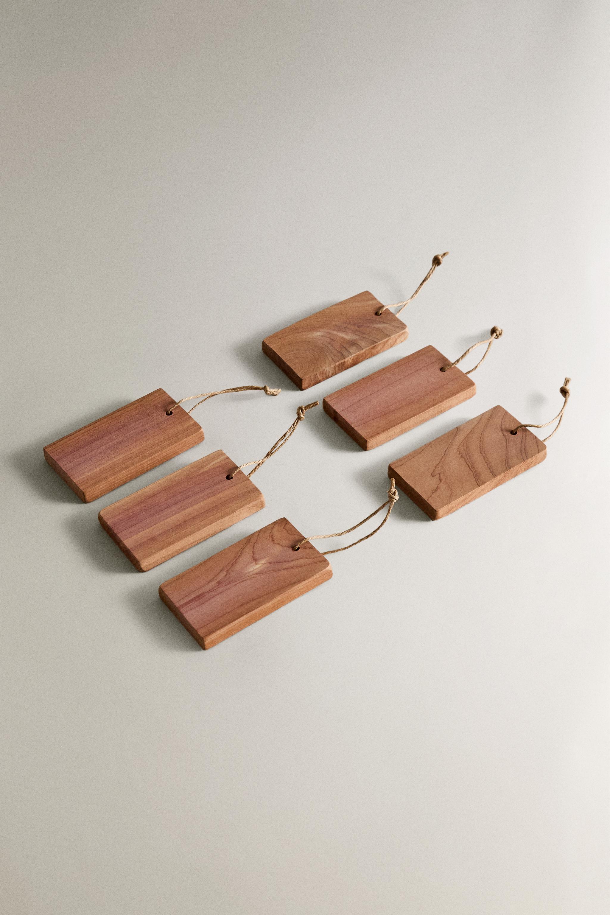 PACK OF WARDROBE CEDAR BLOCKS (PACK OF 6) — Light beige