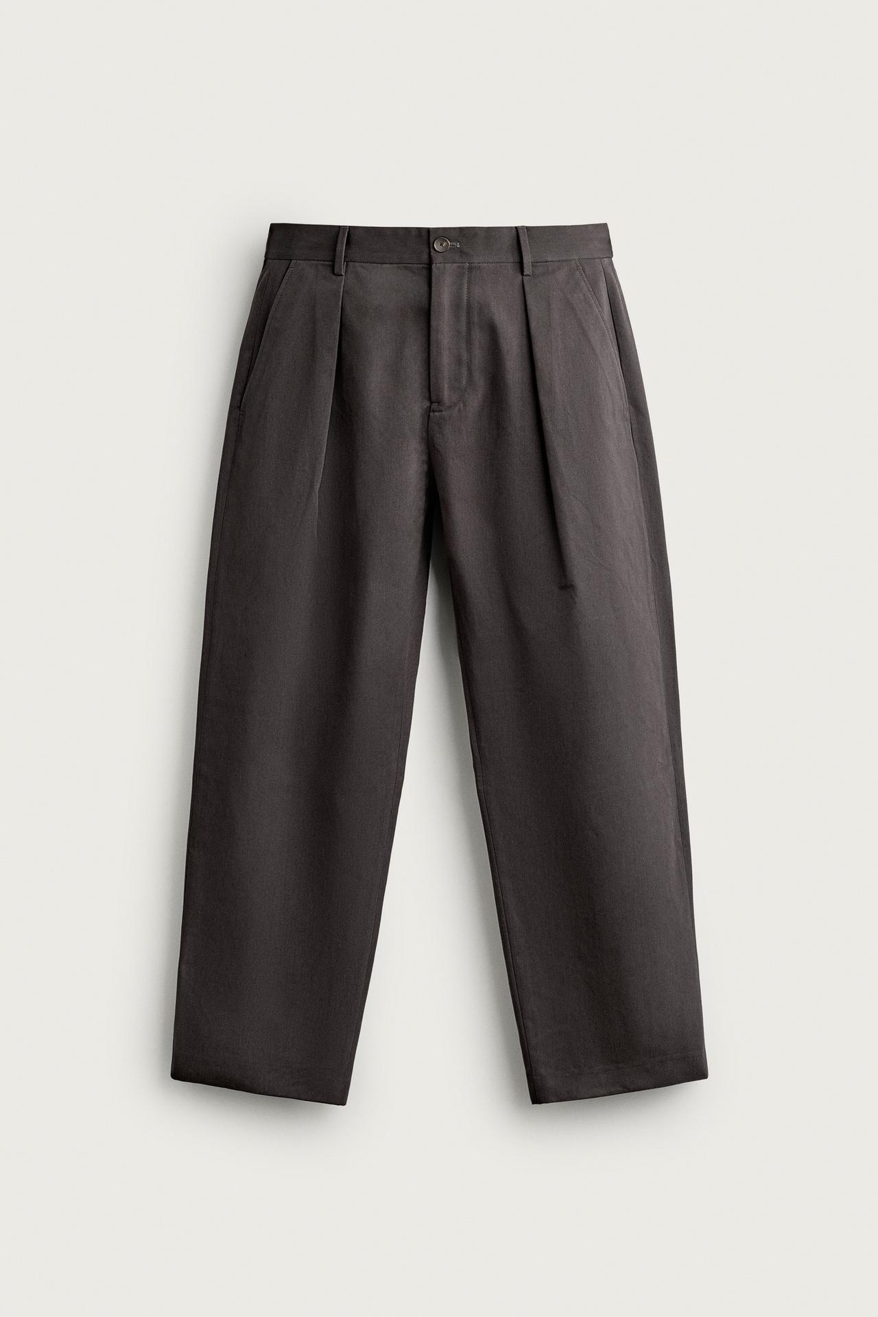PLEATED REGULAR-FIT CHINO PANTS — Taupe gray