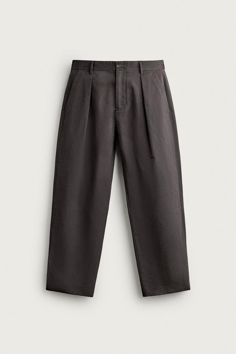 PLEATED REGULAR-FIT CHINO PANTS — Taupe gray
