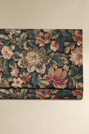 DRAP DE DESSUS IMPRIMÉ FLEURS - MIDNIGHT BLUE de Zara