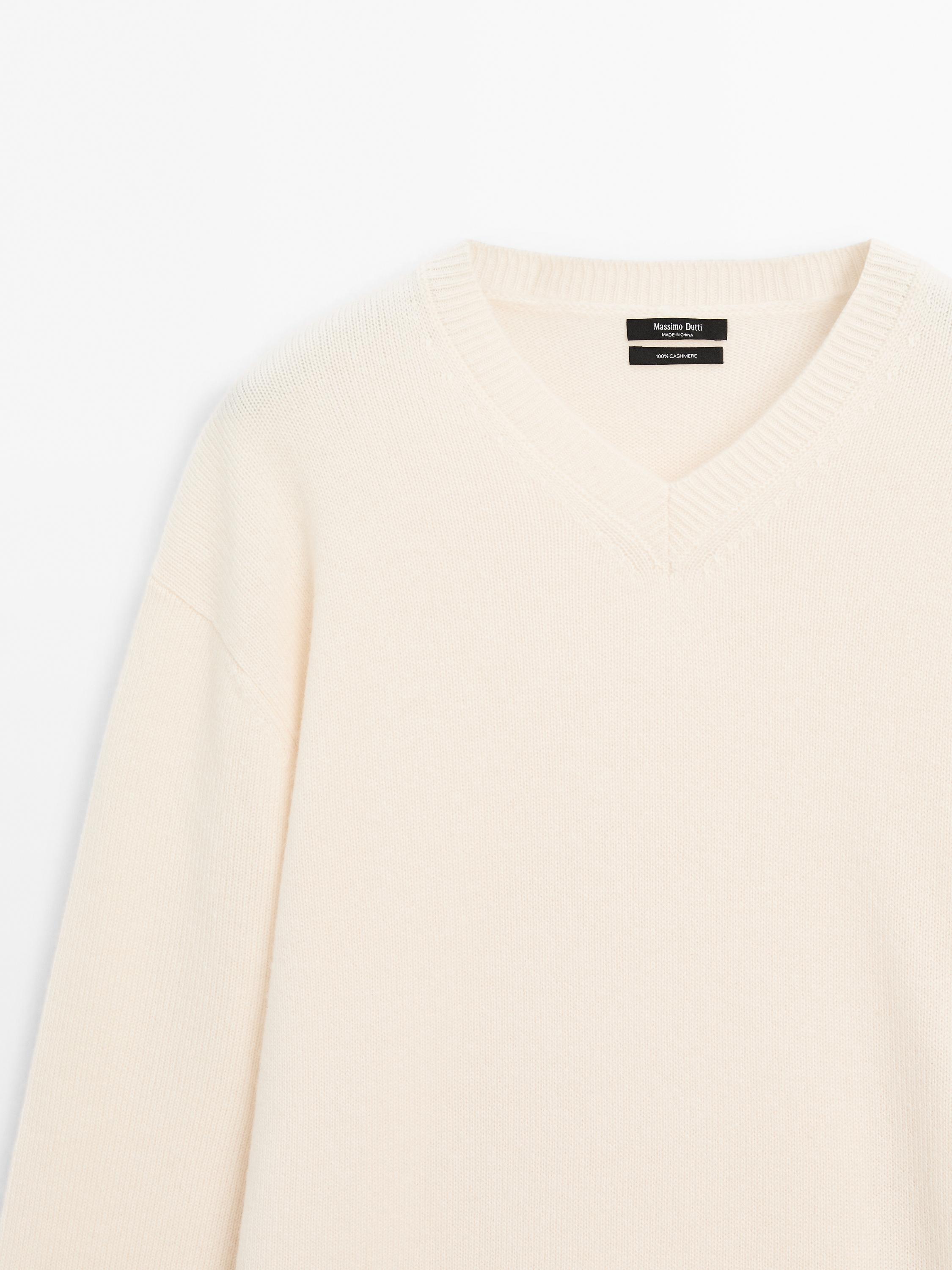 Oversize cashmere V-neck sweater