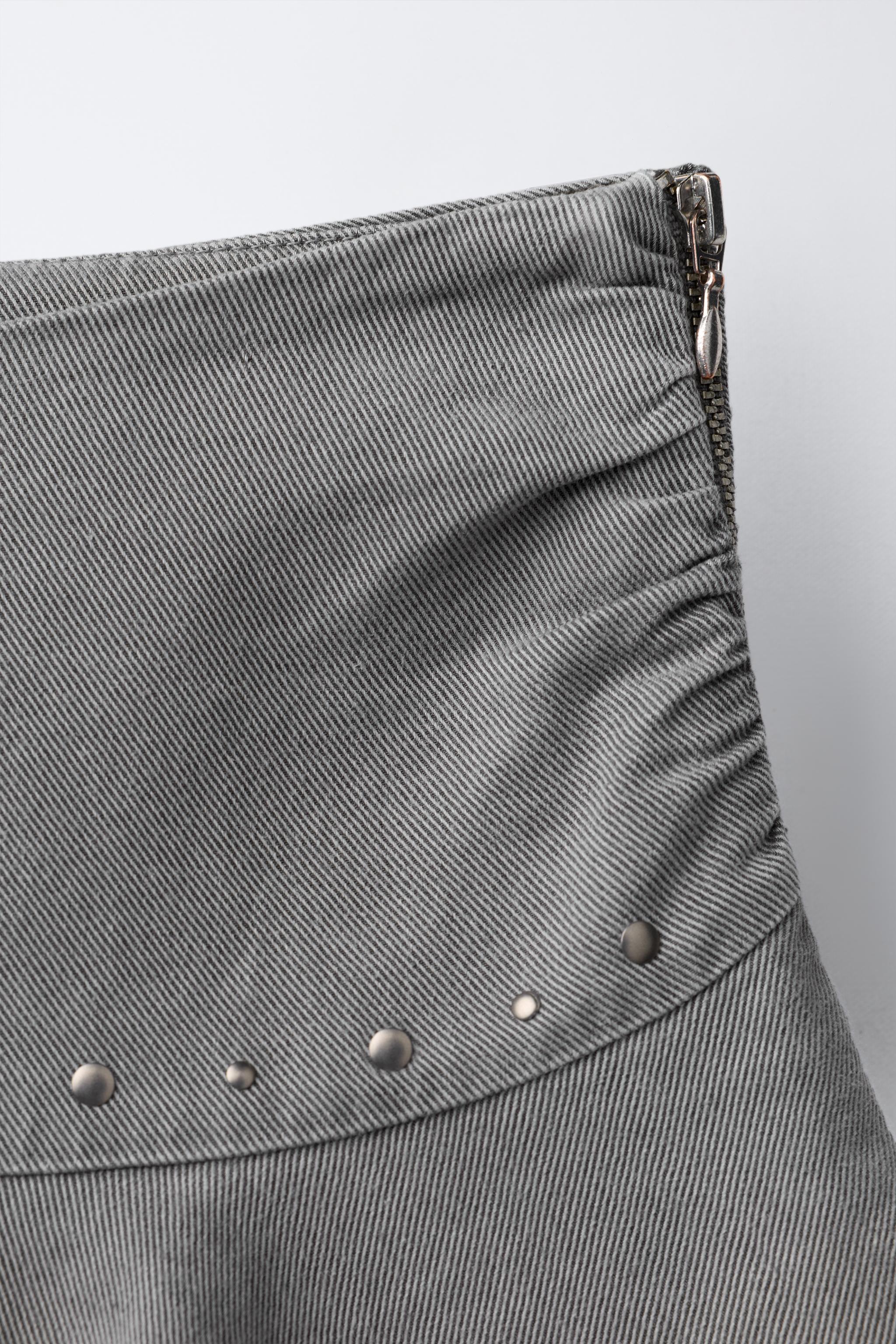 RUFFLED STUDDED SKIRT
